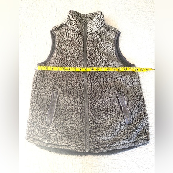 Francesca’s Collection Miami Faux Sherpa Vest - Picture 10 of 13